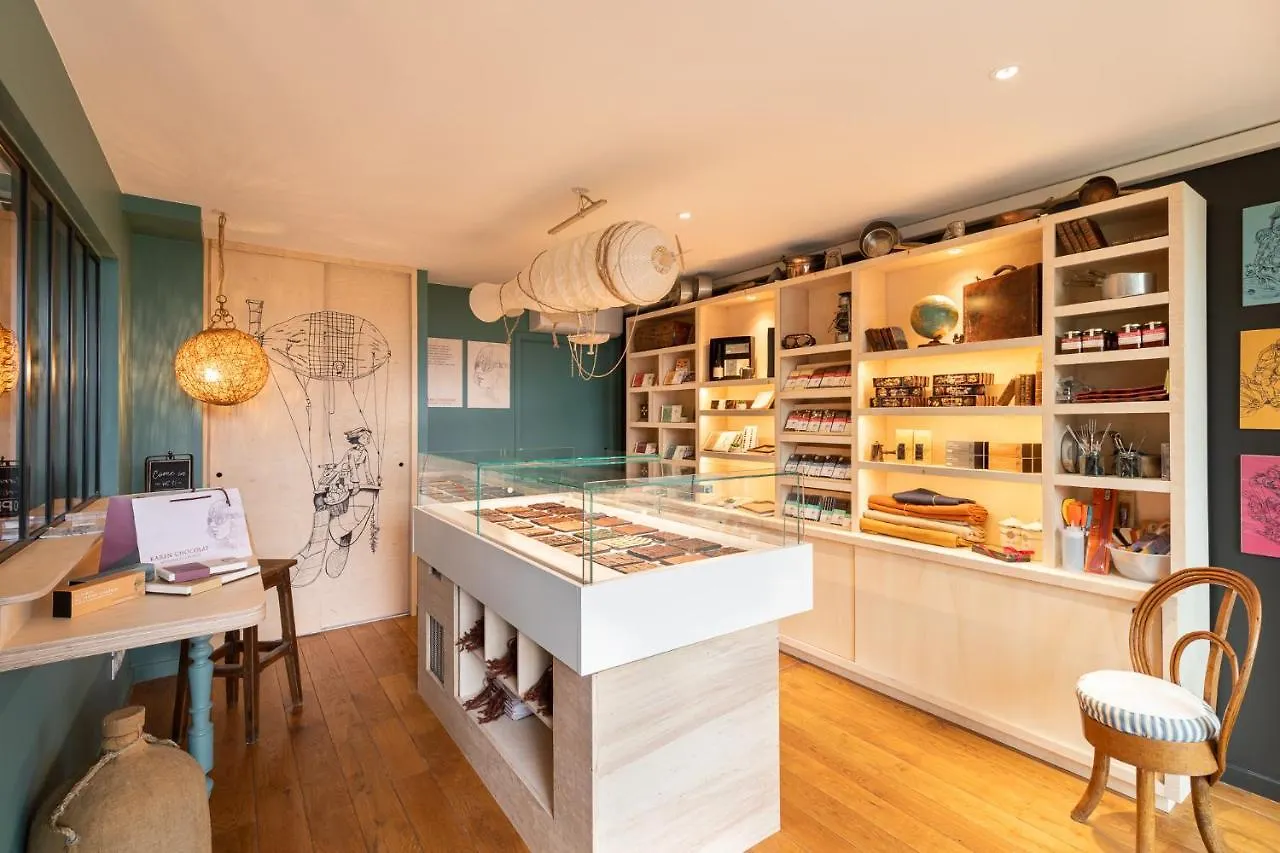 La Maison De Karen Chocolat Limonest 0*,