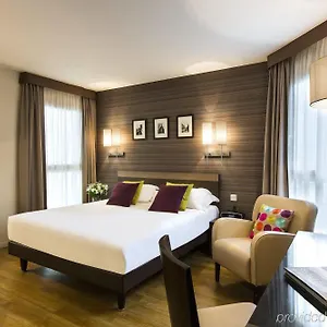 Citadines Republique Aparthotel Paris